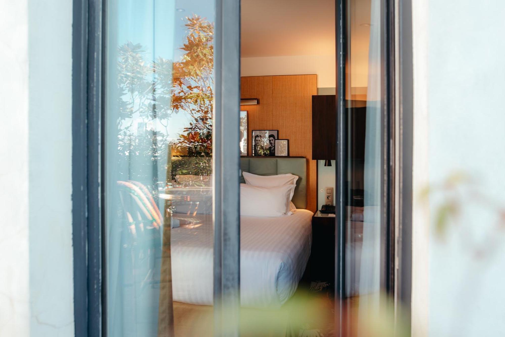 Suite Terrace with pool access